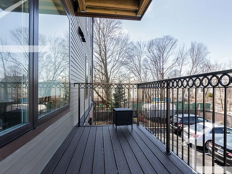 17 Glencoe St #202 — Photo 11
