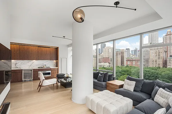 Sold by Dolly Lenz Real Estate LLC | media 26