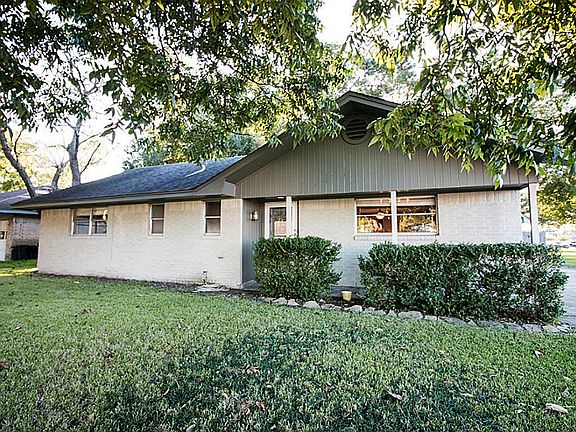 3rd image of 102 Highland Terrace Dr