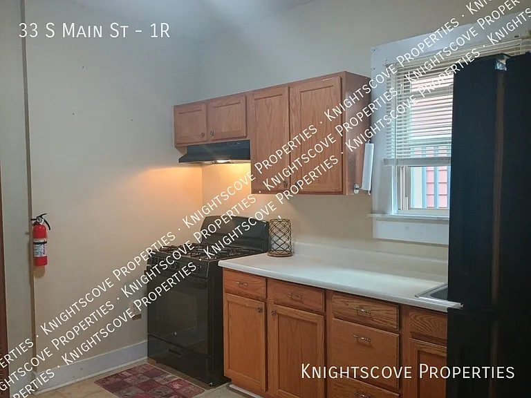 33 S Main St #1R — Photo 17