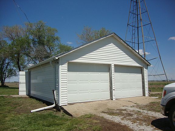 5th image of 446 County Road 1700