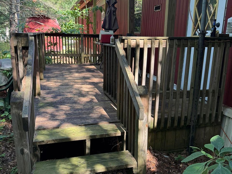 1st image of 669 Linden Rd