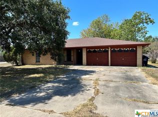 401 Pheasant Dr, Victoria, TX 77905