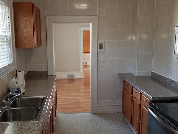 3rd image of 1728 Glenwood Ave