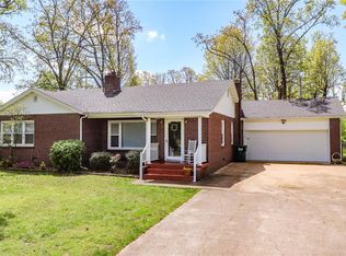 209 Bluebird Ln, Lebanon, MO 65536