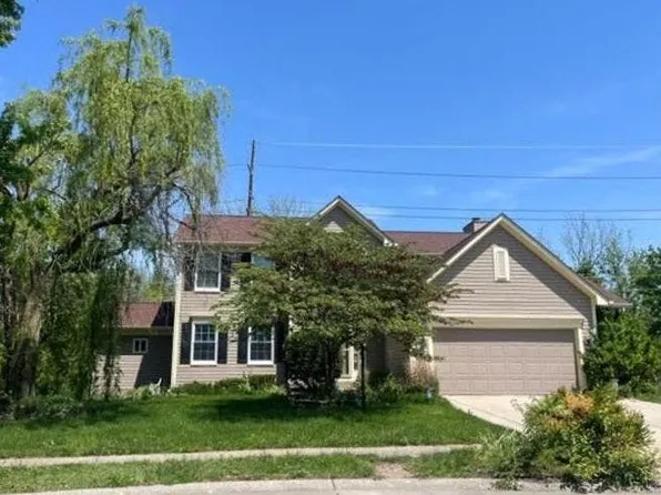 10612 Regis Ct, Indianapolis, IN 46239