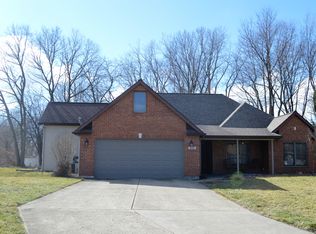 608 Century Dr, Fountain City, IN 47341