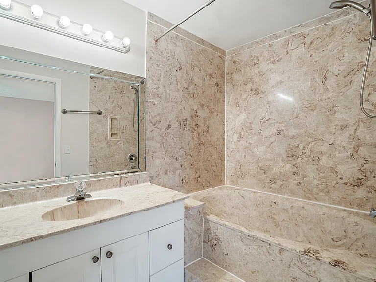 28 Crossings Cir #H — Photo 31