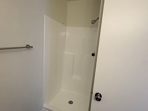 4th image of 1050 Raymond Ave #203