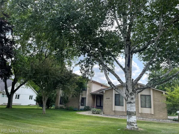5408 Vincennes Dr, Bloomfield Hills, MI 48302