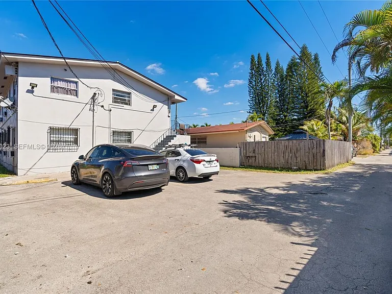 6406 W Flagler St #1 — Photo 3