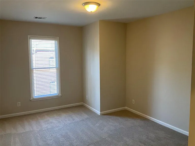 6193 Spalding Dr — Photo 30