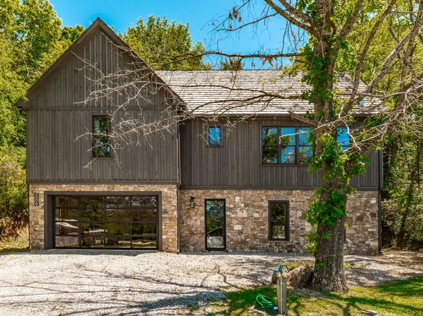 1506 Rock Springs Rd, Bethpage, TN 37022