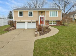 407 Deerfield Dr, Cranberry Township, PA 16066