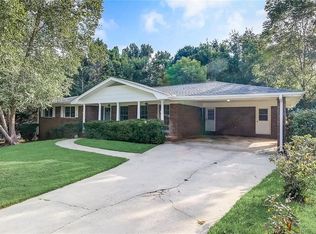 1146 Lanford Dr SW, Lilburn, GA 30047