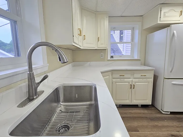 706 Lechauwecki Ave — Photo 1