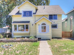 411 NE D St, Grants Pass, OR 97526