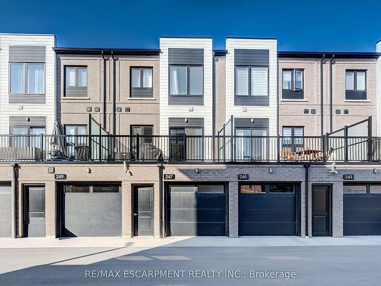 247 Burke St — Photo 37