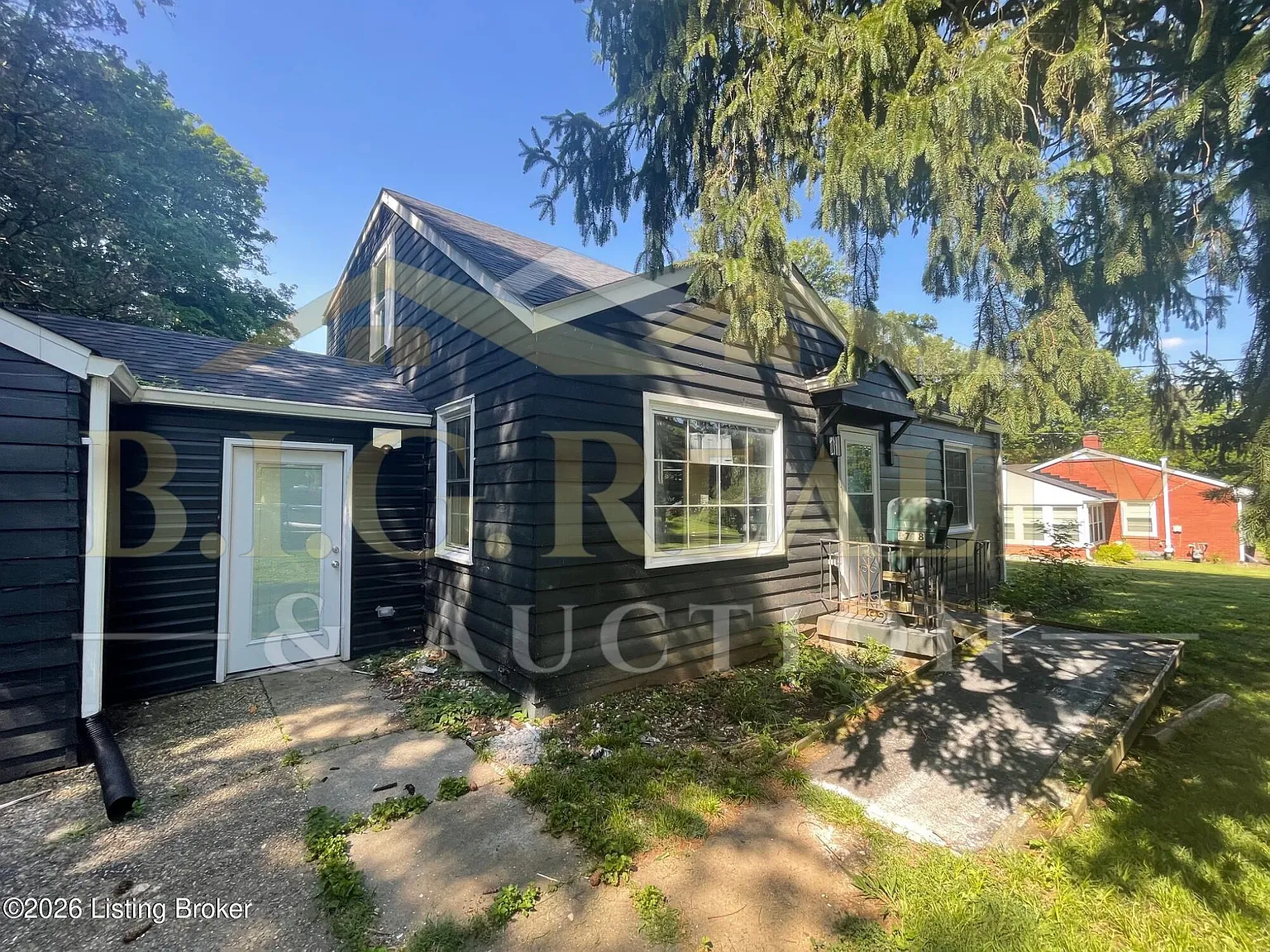 4 bed, 3.0 bath, 2696 sqft, $2,195 — Photo 2
