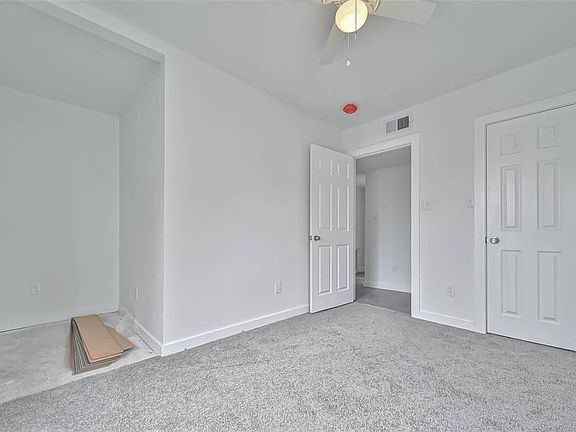 5th image of 3407 Illinois St #1