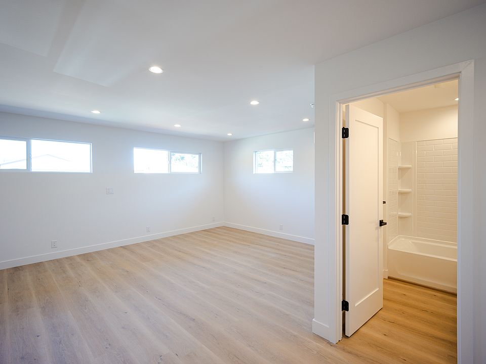 1st image of 2891 Cottonwood Dr #A