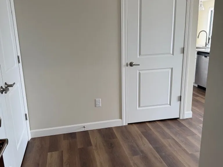 Brand New - War Eagle Apartments in the River Point District — Photo 28