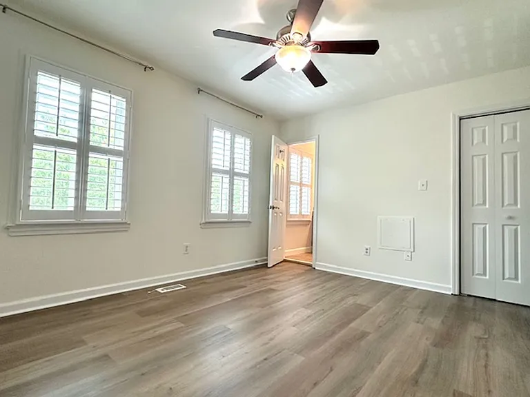 104 Carlyle Cir — Photo 23