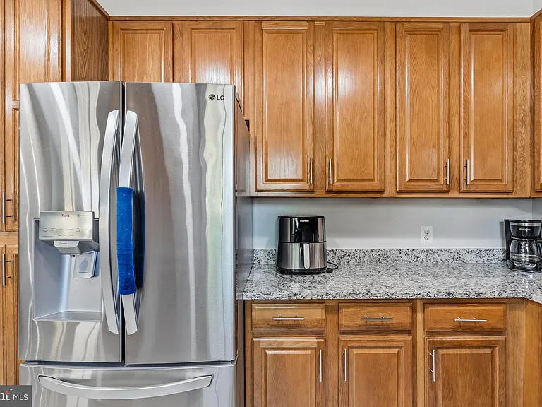 13922 Rutgers Ct — Photo 22