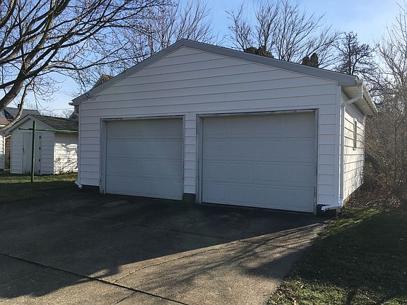 2 Car detached garage