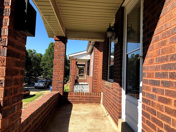 3rd image of 6034 Wanda Ave