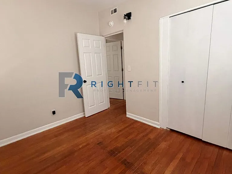 2365 Lantana Ave — Photo 8