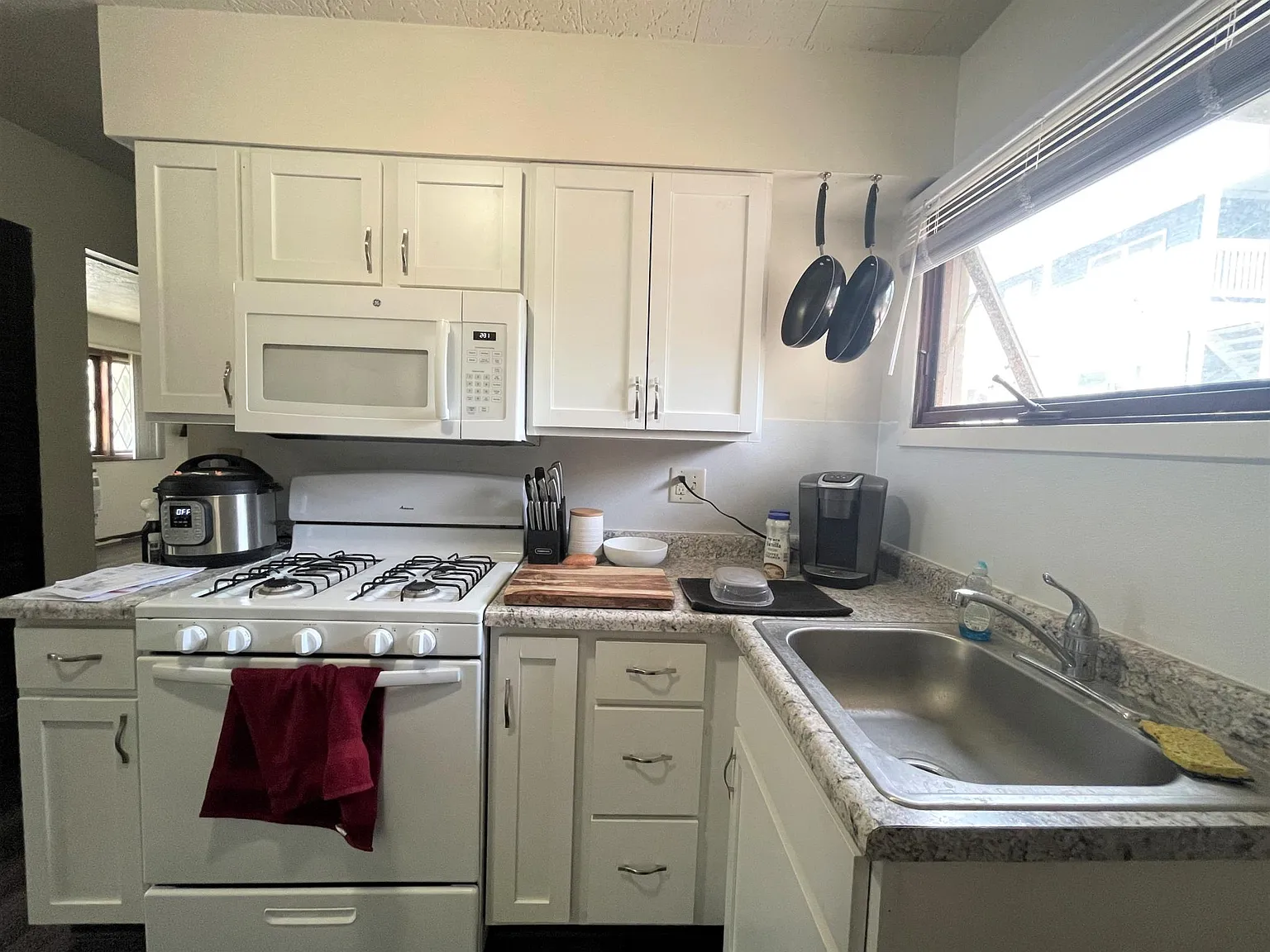 720 4th Avenue Pl — Photo 3