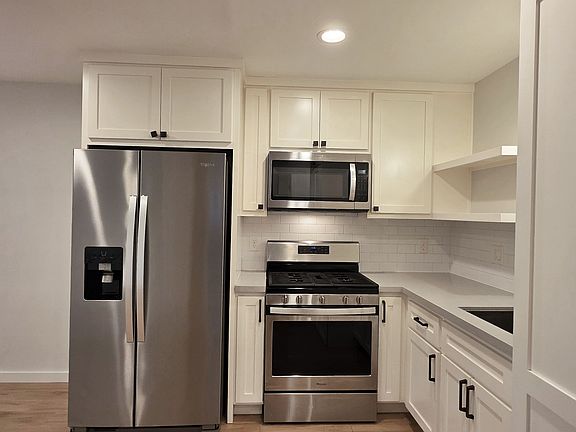 5th image of 2552 27th St APT 3