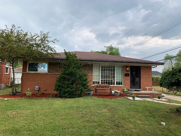 29717 Milton Ave — Photo 4