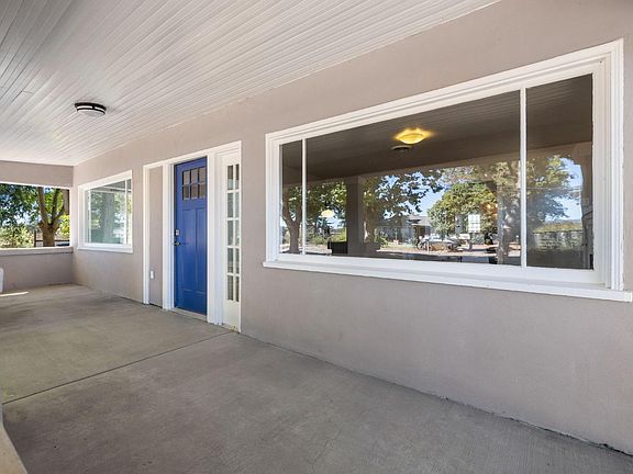 3rd image of 3909 Walker Avenue
