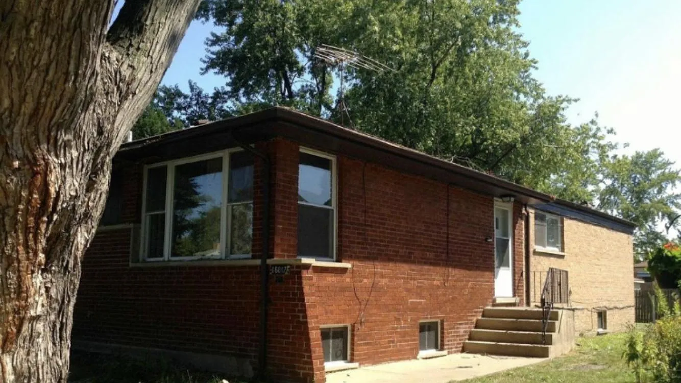 4 bed, 1.5 bath, 1469 sqft, $3,000 — Photo 1