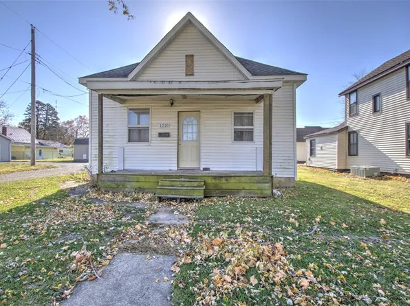 1210 E Main St, Clinton, IL 61727