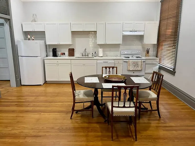 1530 N State St #2 — Photo 8