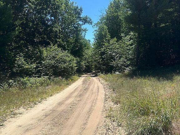 4th image of S 108th Ave