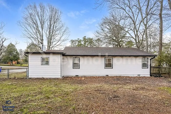 916 Julian Rd — Photo 15