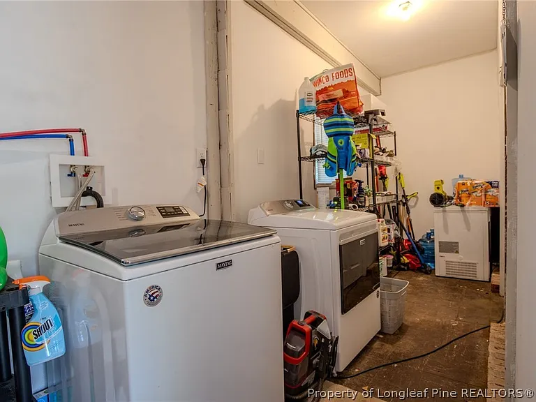 413 Langdon St — Photo 24