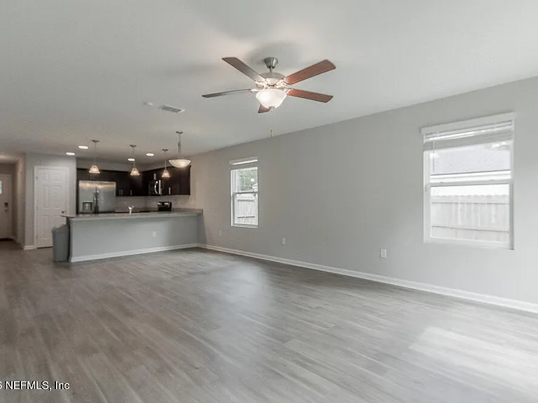 4612 Firestone Rd — Photo 10