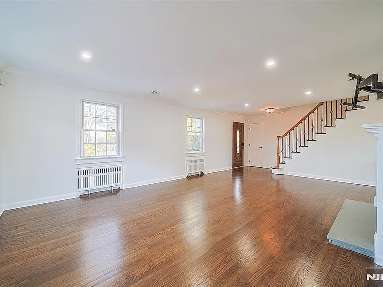 18 Lakeview Ave #181 — Photo 5
