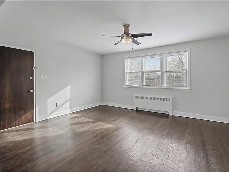 Haddon Hills Apartments — Photo 4