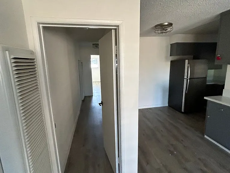 12128 Ramona Ave — Photo 22