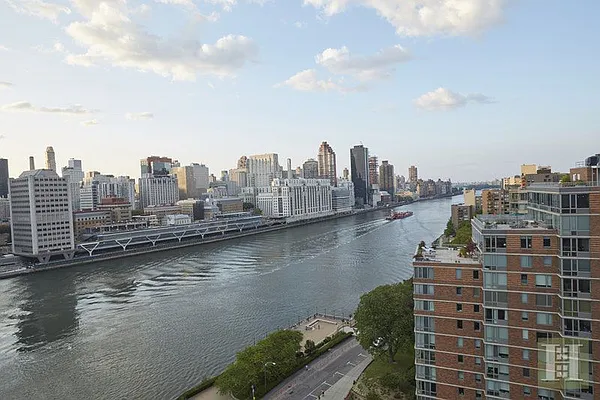 Rented by Halstead Real Estate | media 10