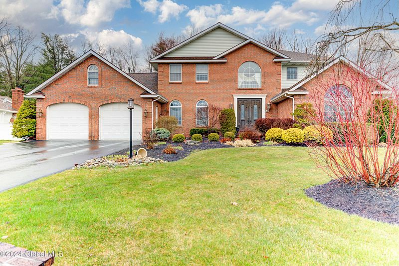4th image of 3058 New Williamsburg Drive