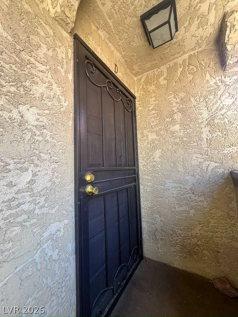 2 bed, 1073 sqft, $1,400 — Photo 3