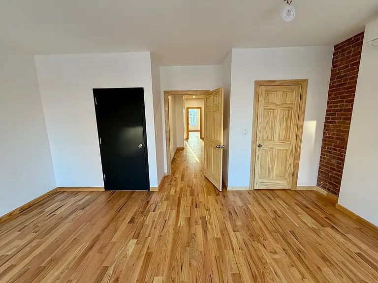 663 Manhattan Ave #4 — Photo 5