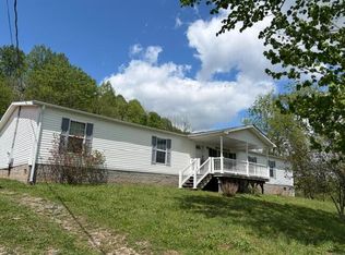 5925 Summersville Lake Rd, Summersville, WV 26651
